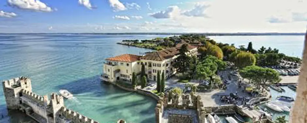 Sirmione Lake Garda Italy Istock 000051239272 Full